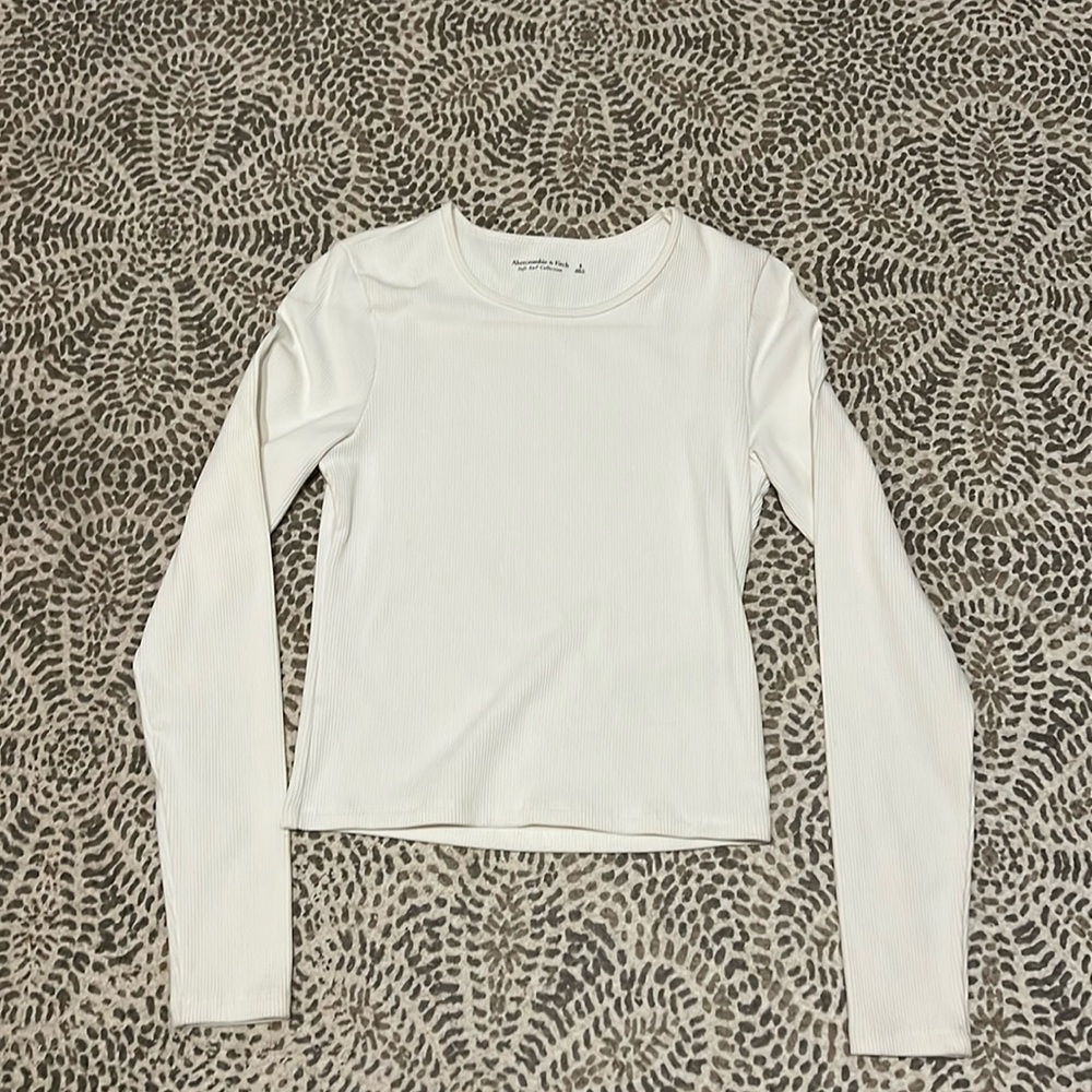 Abercrombie & Fitch long sleeve, white, size small, hits at waist